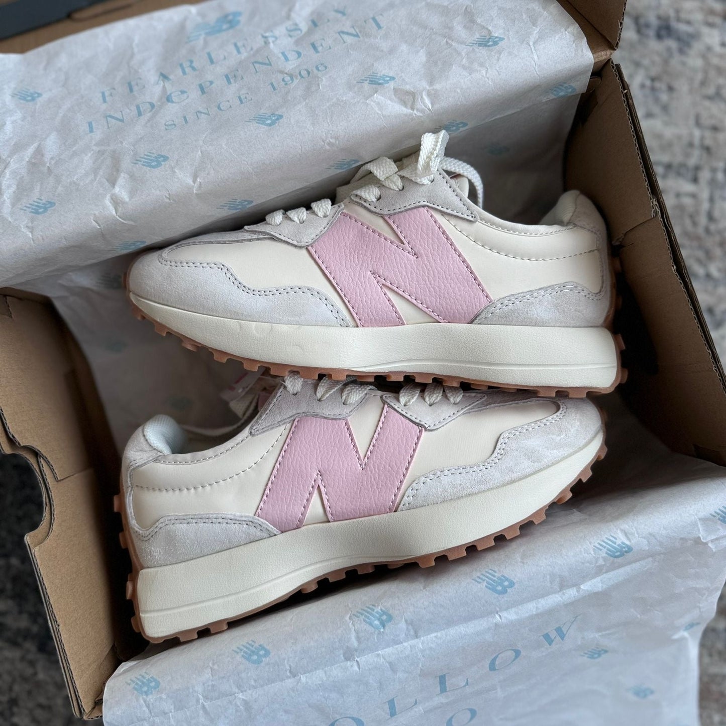 New Balance 327 Blanco Rosado