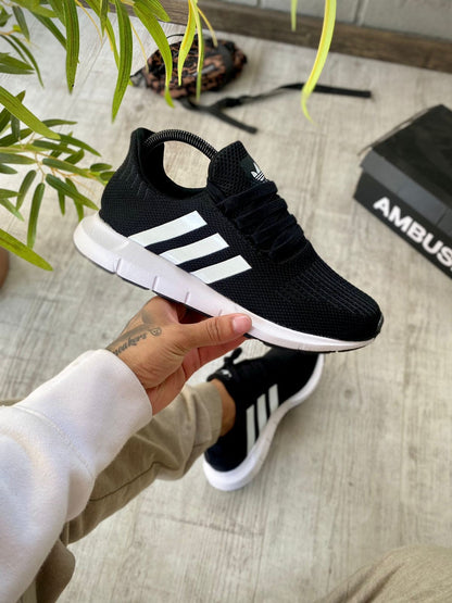 Adidas Swift Blanco Negro